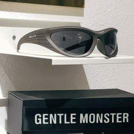 Picture of Gentle Monster Sunglasses _SKUfw65330624fw